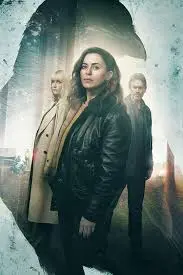 《乌鸦女孩》：命运交织的悬疑之旅，真相能否揭开？